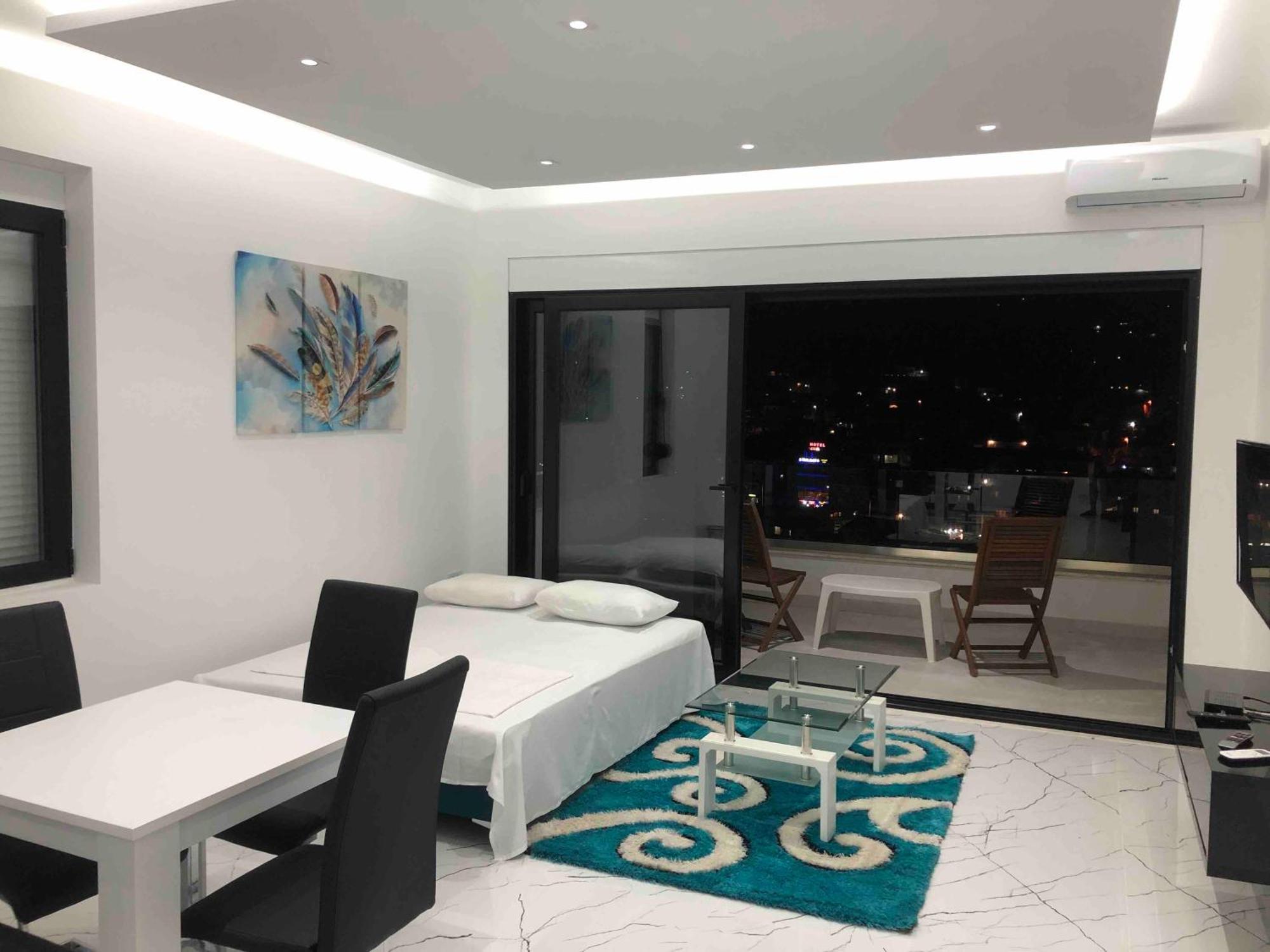 Royal City View Luxury Apartments Улцинь Экстерьер фото